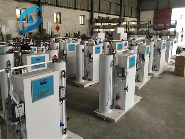 Chlorine dioxide generator